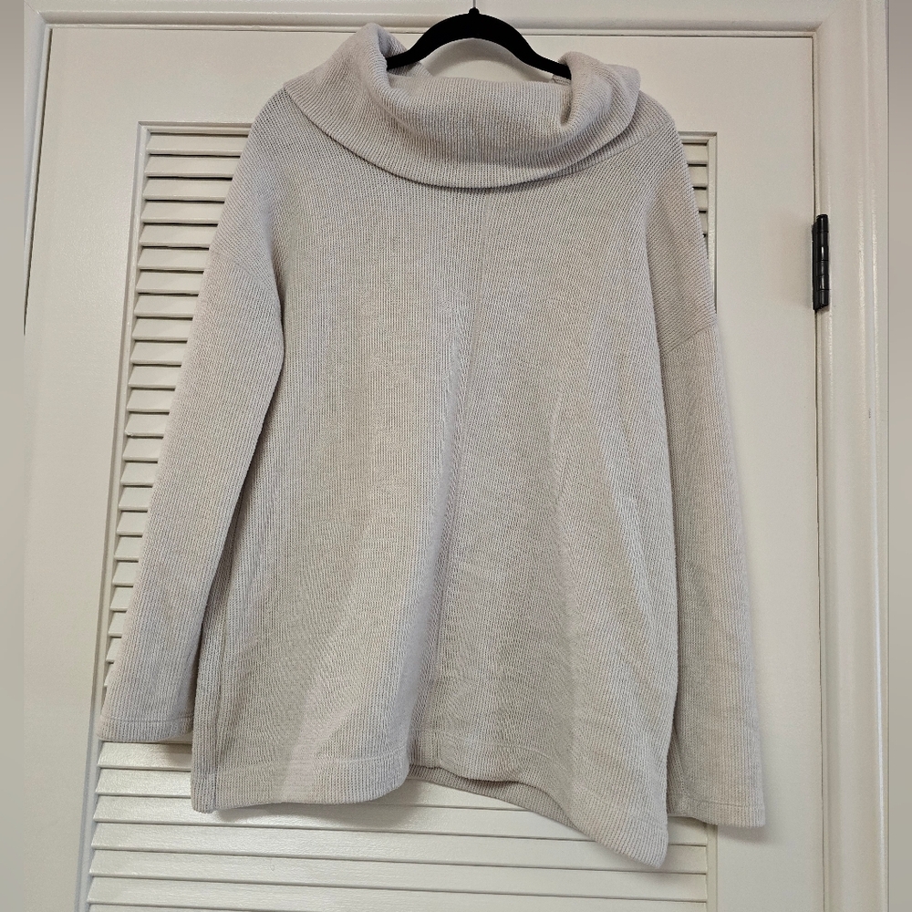 A New Day - Cozy Classic Light Greyish White Knit Long-Sleeve Cowl-Neck Sweater